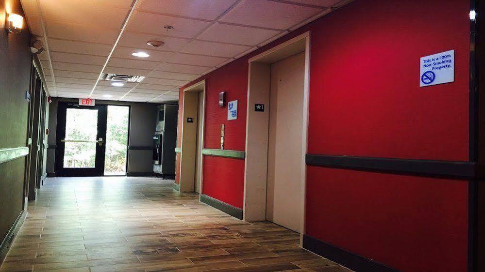 Holiday Inn Express Madison Dış mekan fotoğraf